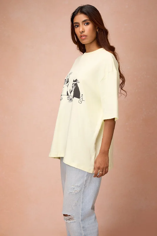 Women's Two Cats Behind Me Yellow T-Shirt