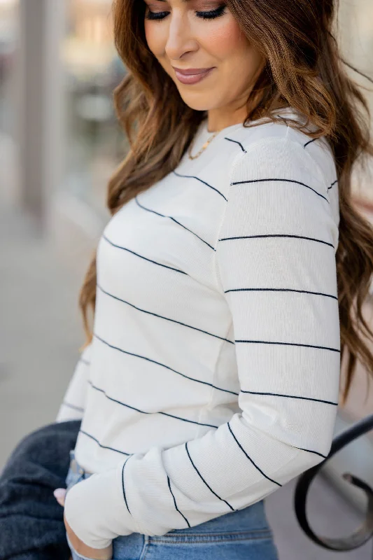 Lightly Ribbed Thin Striped Tee