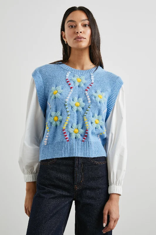 TESS SWEATER - BLUE CABLE DAISIES