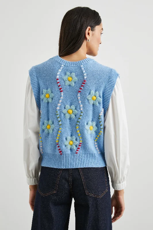 TESS SWEATER - BLUE CABLE DAISIES